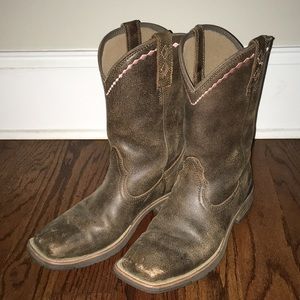 Ariat Unbridled Square Toe Basic Roper Boots